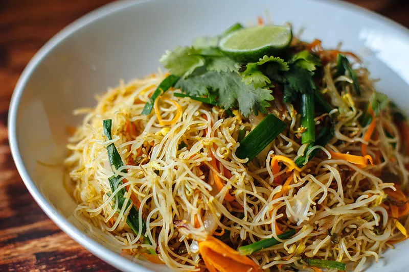 Bee Healthy menu_Singapore noodles recipe_800px