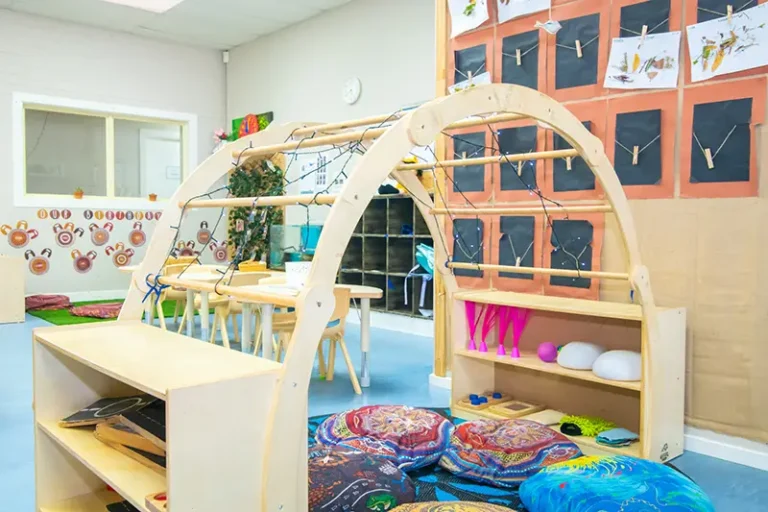 Archway reading area in preschool room of Busy Bees at Smithfield Plains